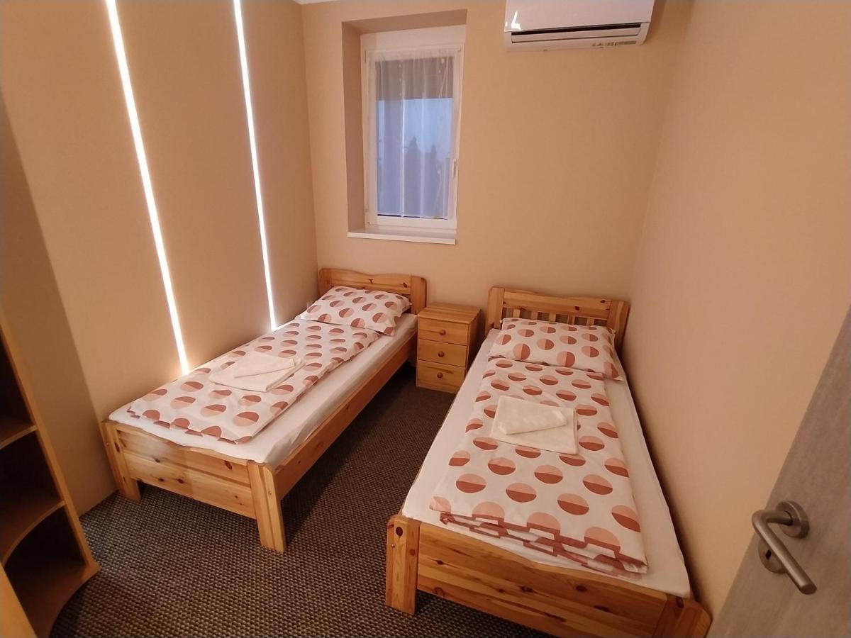 Emmabella Apartmanok Eger Kültér fotó