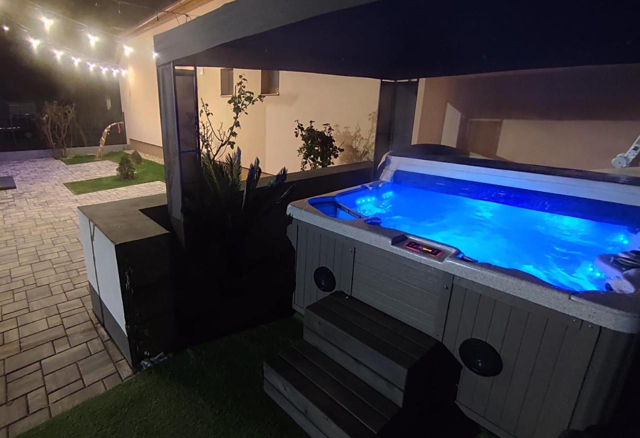 Emmabella Apartmanok Eger Kültér fotó